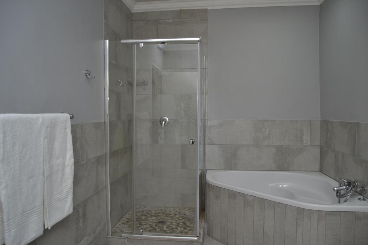 African Sands Guesthouse Load Shedding Free Блумфонтейн Экстерьер фото